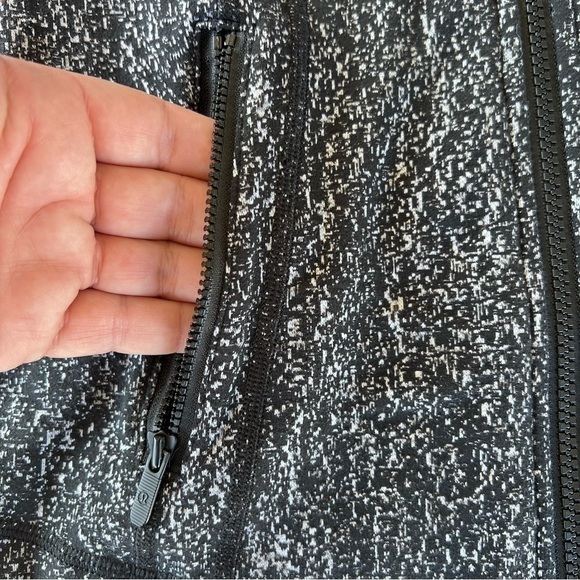 Lululemon Define Jacket Style W4ADRS Luon Suited Jacquard Black White Size 6 GUC - Picture 7 of 12